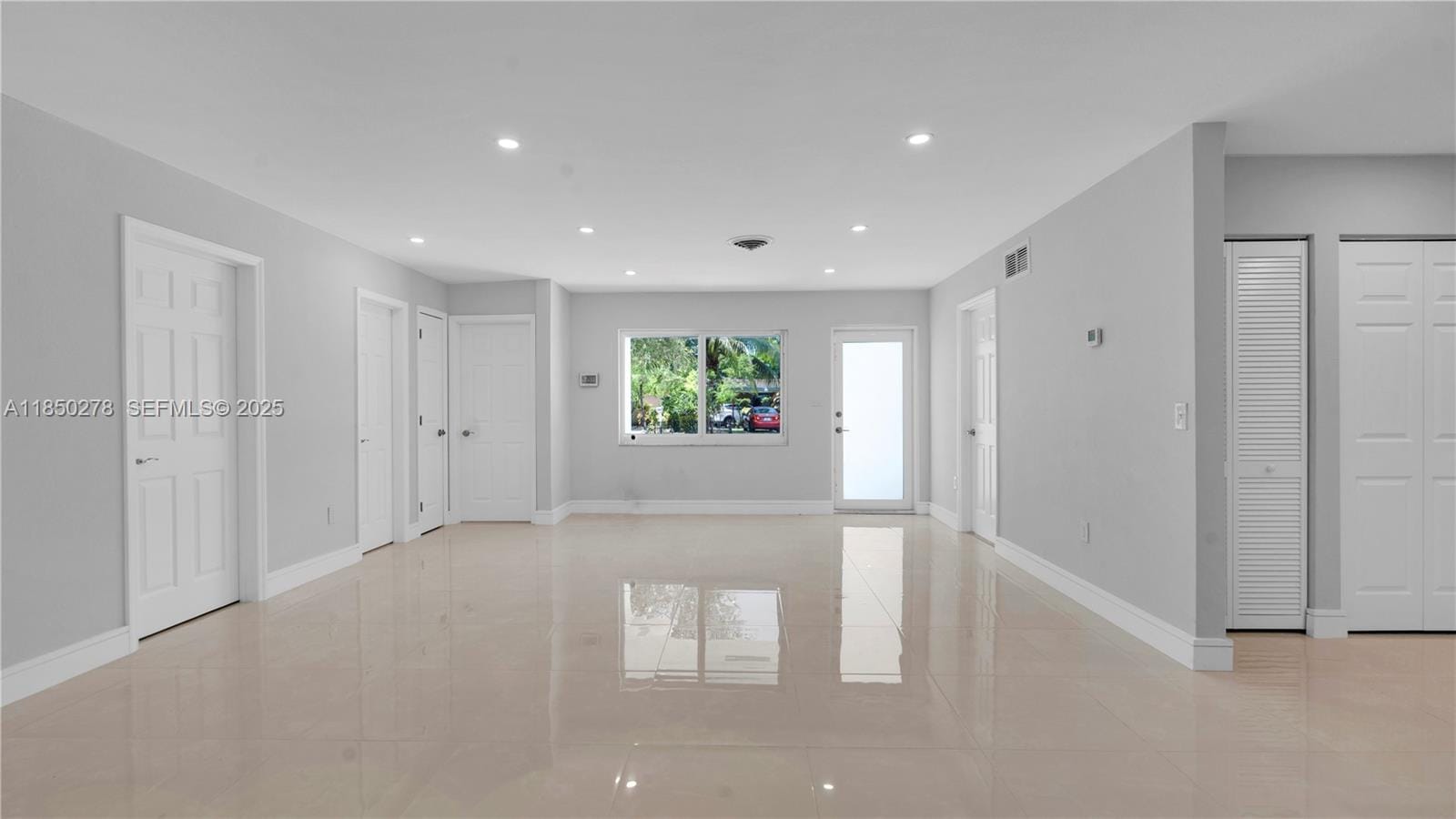 255 NE 164th Street, Miami, FL 33162 photo 17