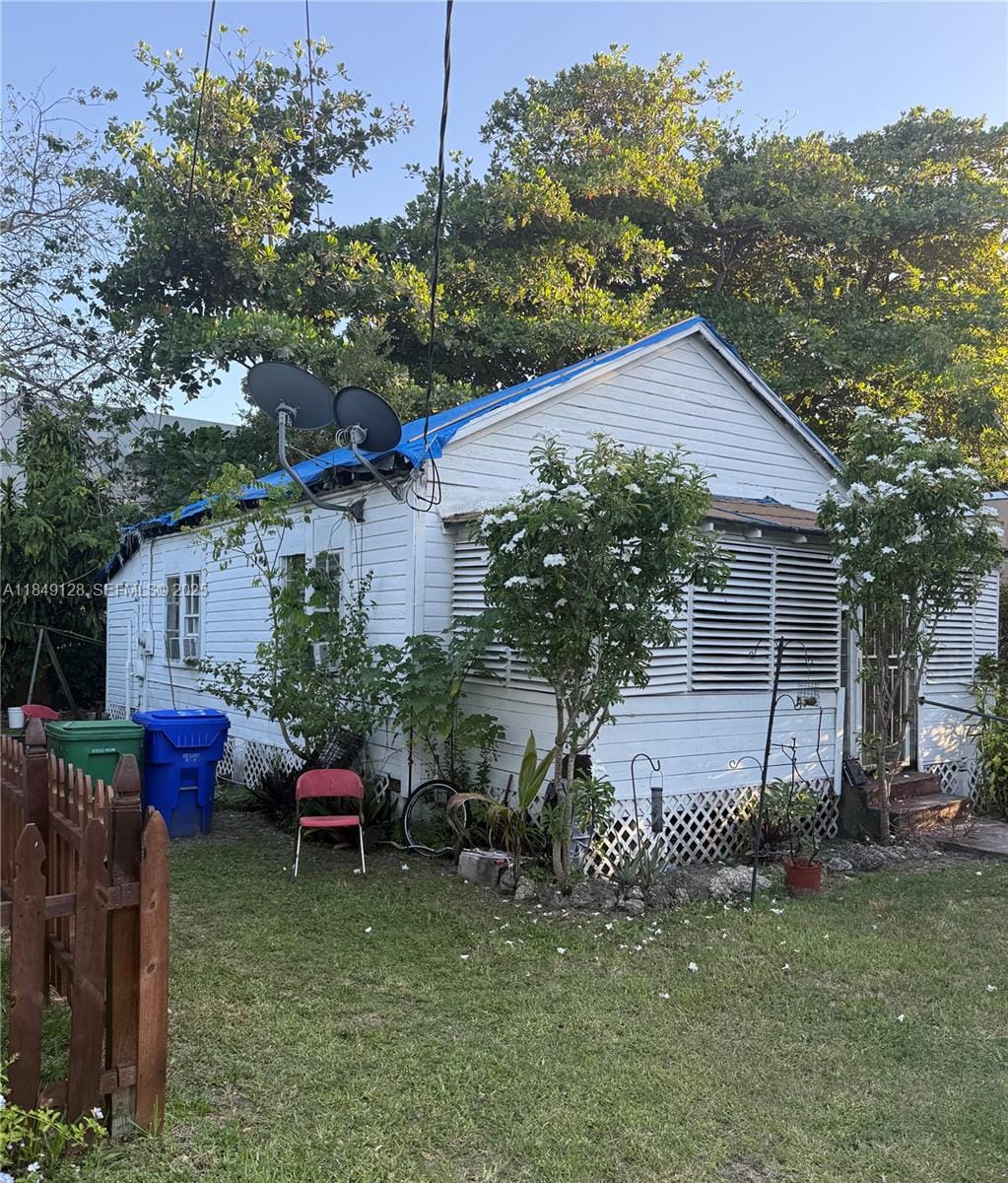 3748 Washington Avenue, Miami, FL 33133