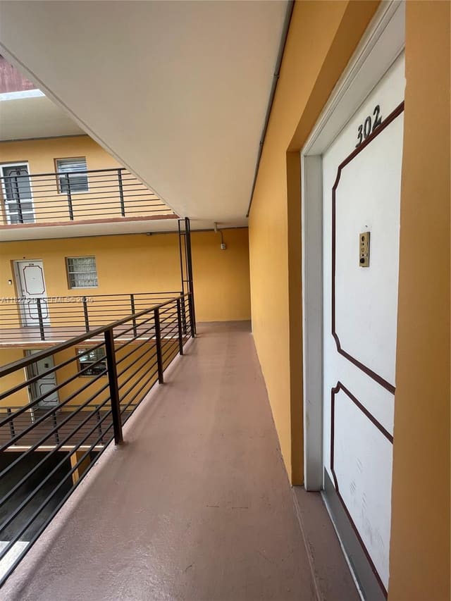 365 NE 125th Street 302, sold in Malky Condo, North Miami, FL