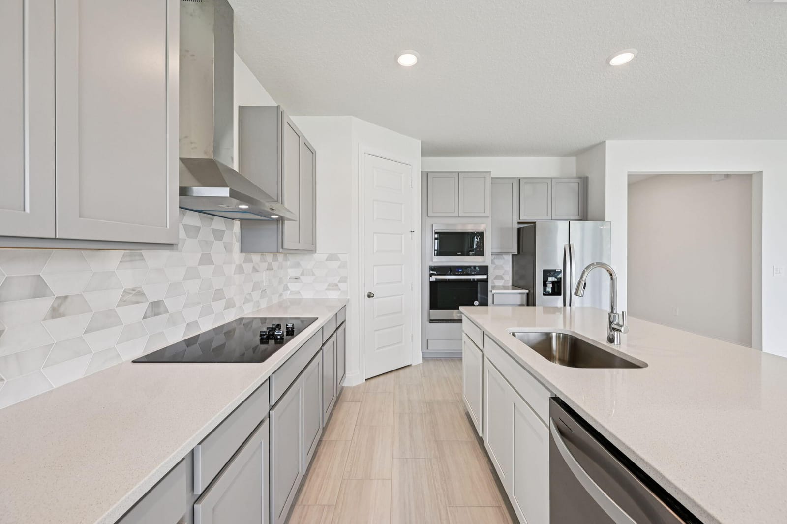 5654 Hampton Park Circle — photo 11