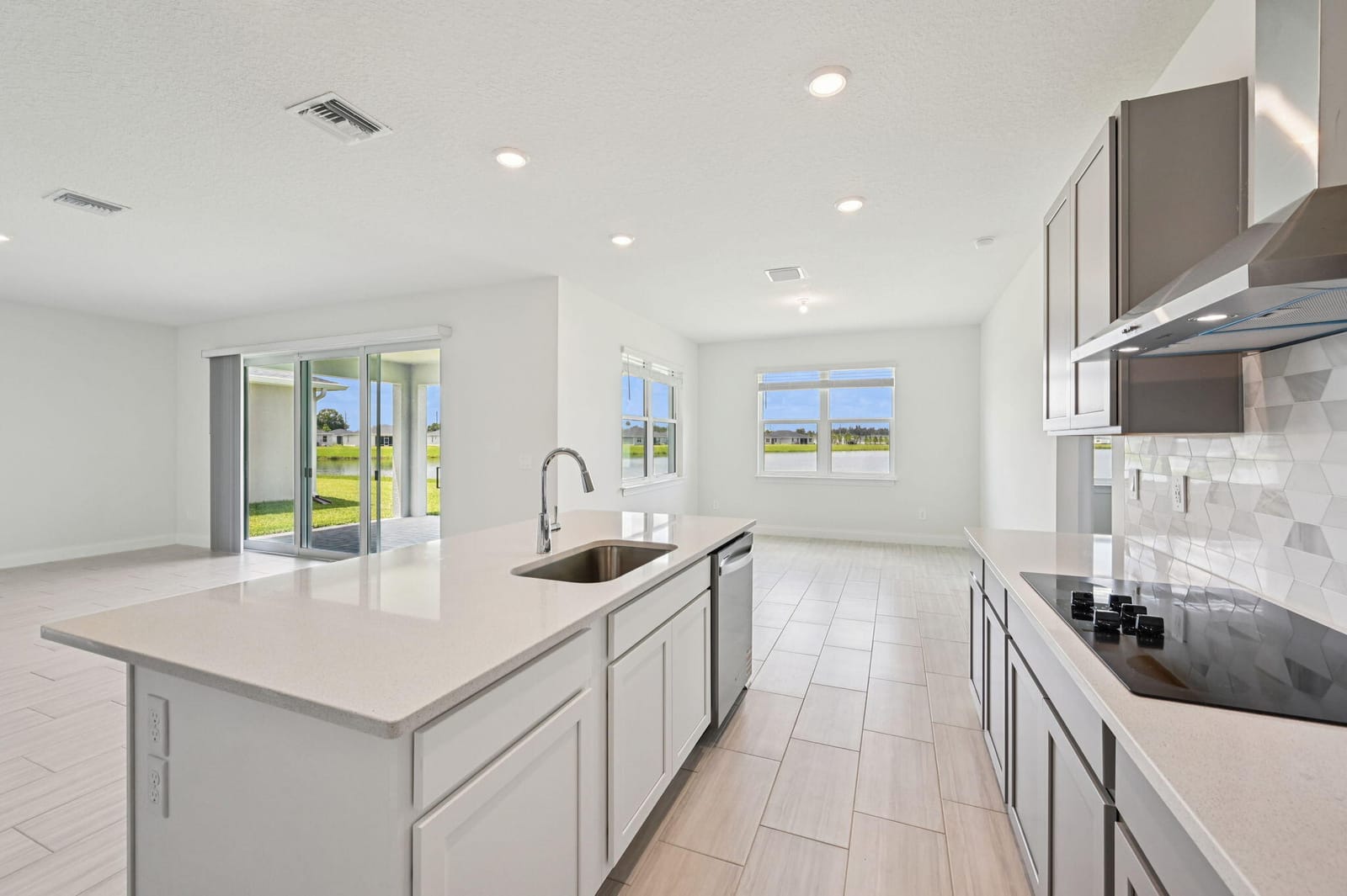 5654 Hampton Park Circle — photo 12