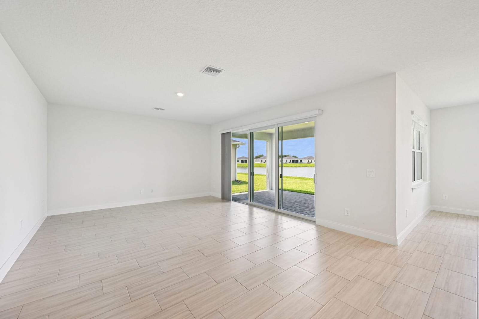 5654 Hampton Park Circle — photo 5