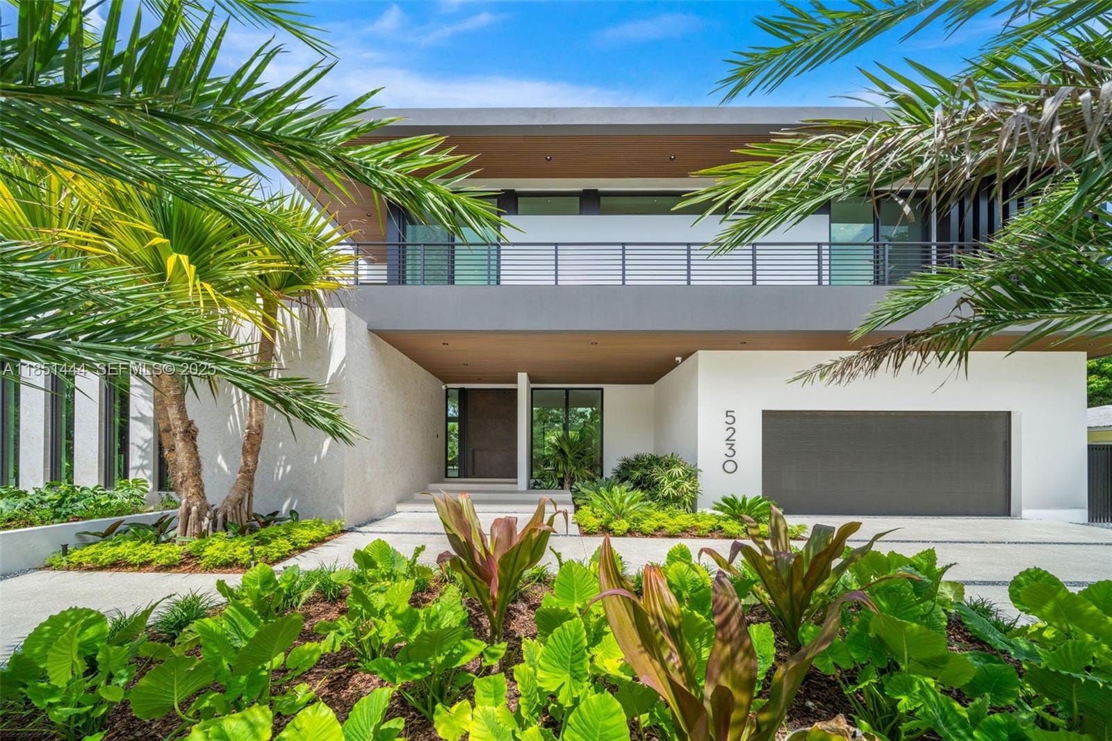 5230 SW 76th Street, Miami, FL 33143