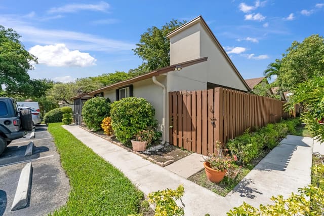22295 Timberly Drive, sold in Timberwalk Ii Sec 4, Boca Raton, FL