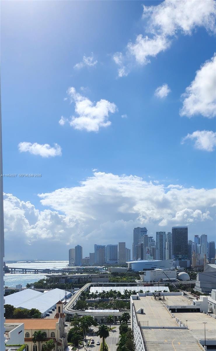 1750 N Bayshore Drive 2010 — photo 3