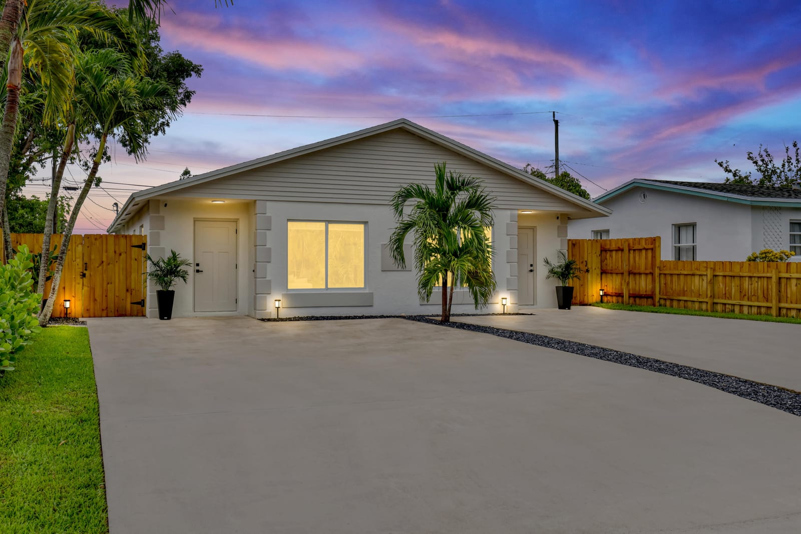 414 W Mango Street — photo 2