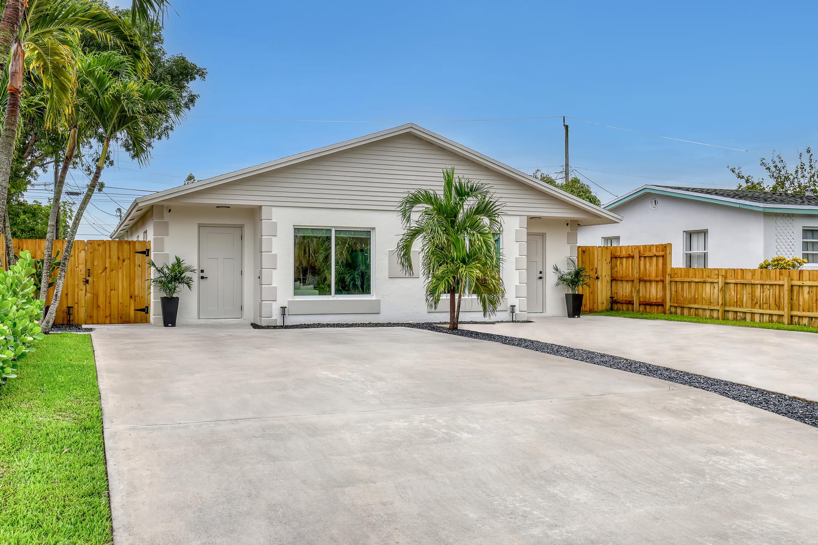 414 W Mango Street — photo 3