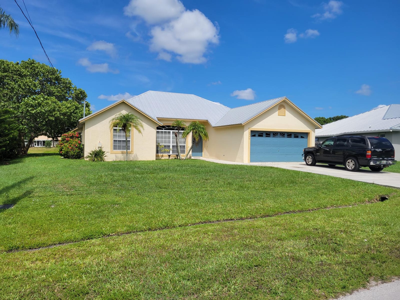2570 SE West Blackwell Drive SE, Port St. Lucie, FL 34952