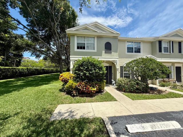825 Kokomo Key Lane, sold in Kokomo Key, Delray Beach, FL