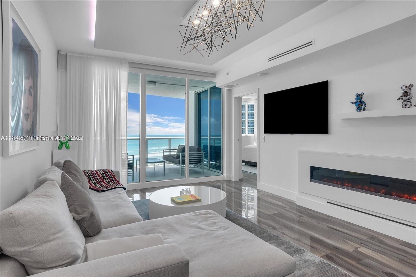 3801 Collins Avenue 1104 — photo 8