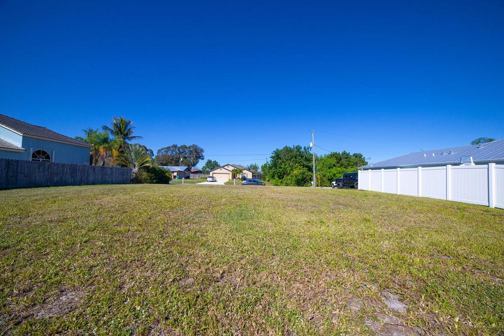 178 NE Dominican Terrace, Port St. Lucie, FL 34983 photo 13
