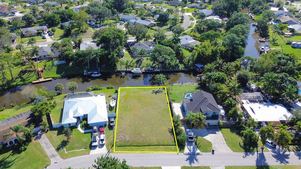 178 NE Dominican Terrace, Port St. Lucie, FL 34983 photo 16