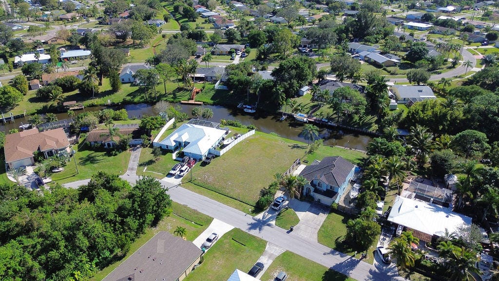178 NE Dominican Terrace, Port St. Lucie, FL 34983 photo 17