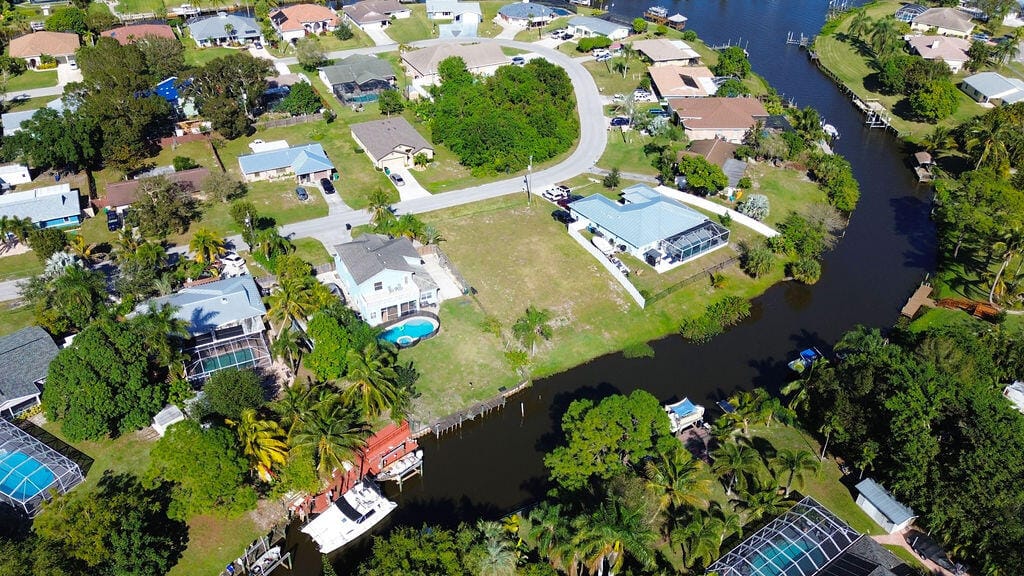 178 NE Dominican Terrace, Port St. Lucie, FL 34983 photo 23