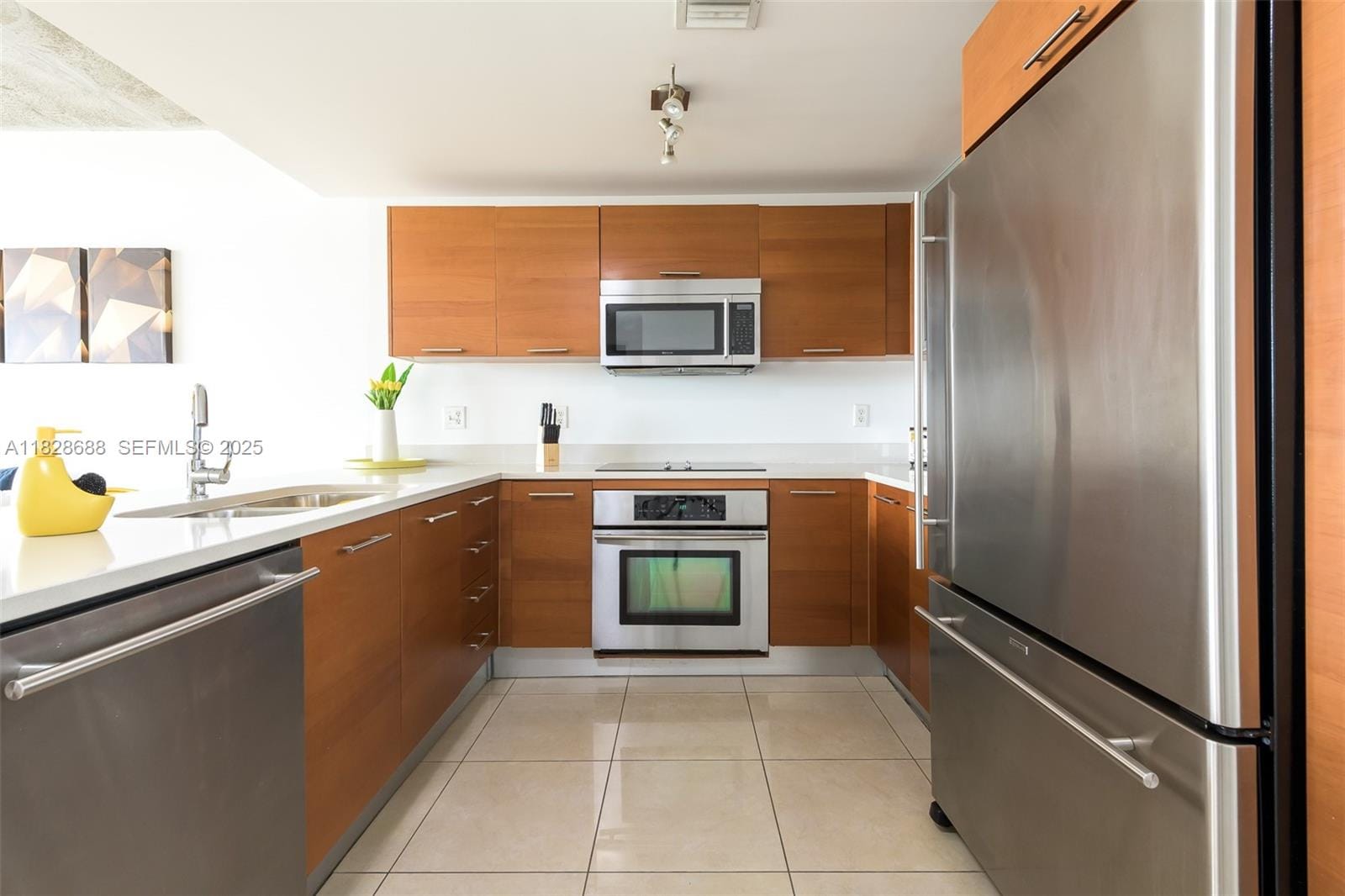 3250 NE 1st Avenue 911, Miami, FL 33137 photo 7