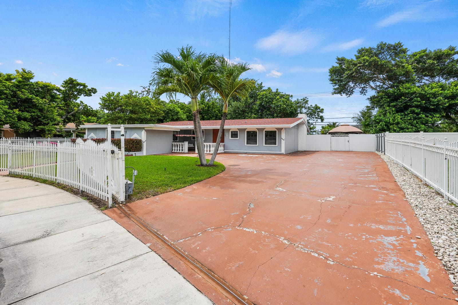 401 NW 198th Street, Miami Gardens, FL 33169 photo 2