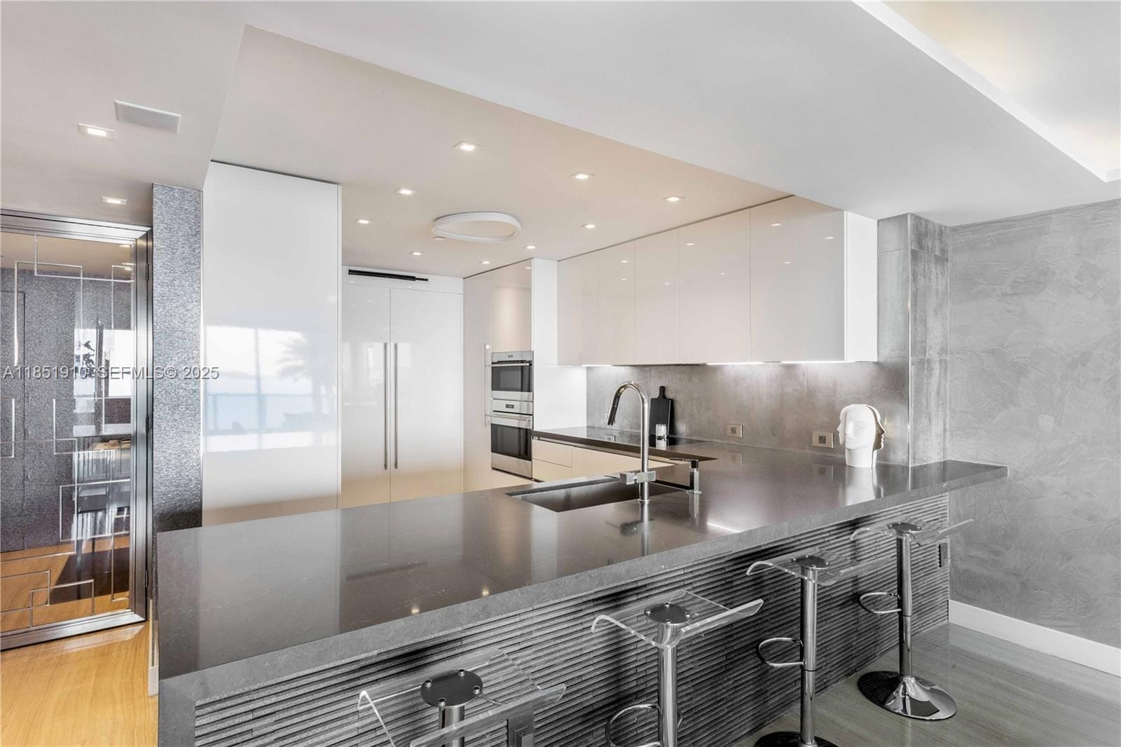 1331 Brickell Bay Drive 909, Miami, FL 33131 photo 12