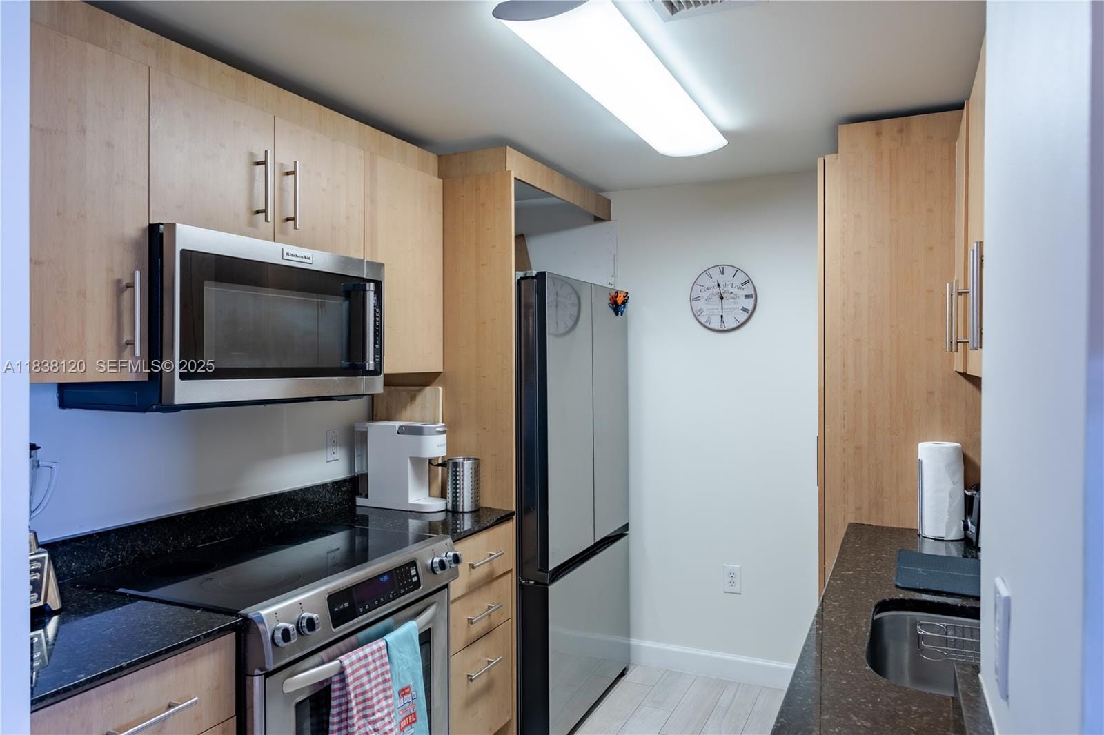 10275 Collins Avenue 634 — photo 7