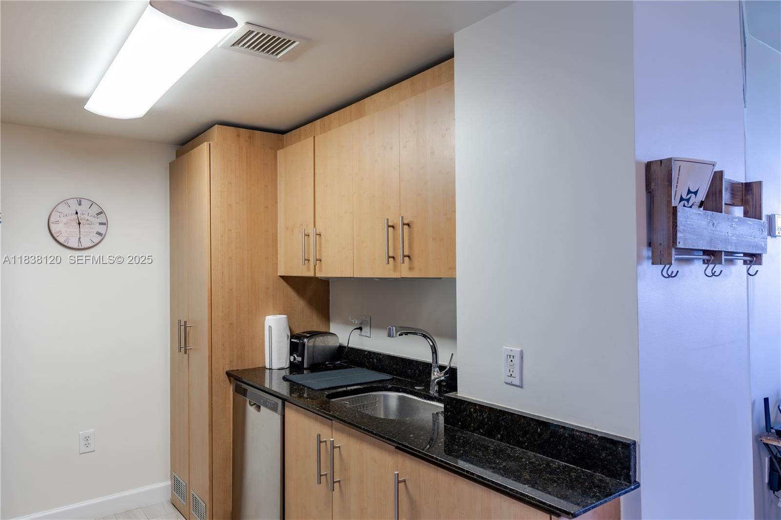 10275 Collins Avenue 634 — photo 8