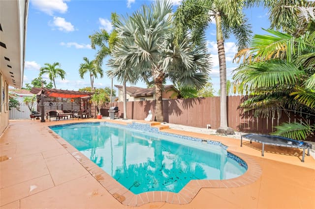17130 SW 93rd Avenue, sold in Harriel Estates, Palmetto Bay, FL