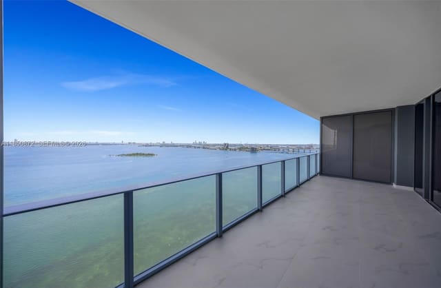 700 NE 24 Street 2306, sold in Aria Reserve South, Miami, FL