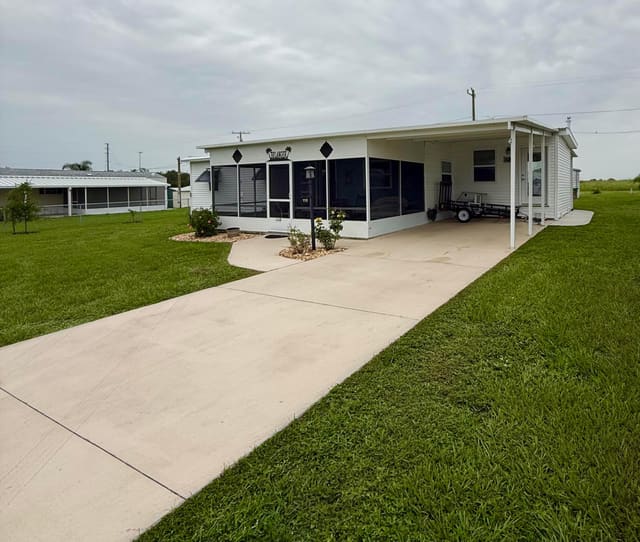 110 Logan Street, Sebring, FL 33876