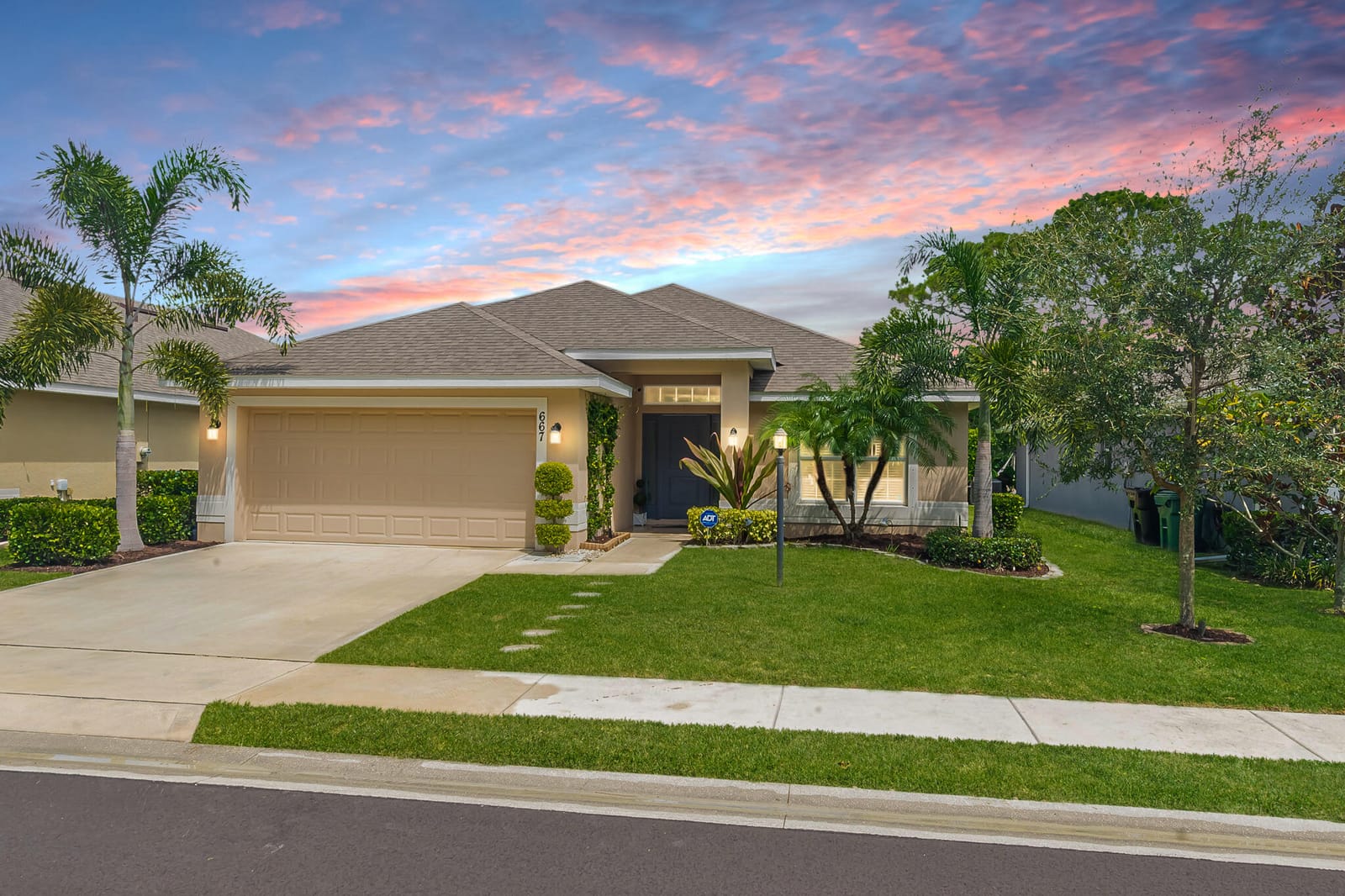 667 NE Turtleback Trail, Port St. Lucie, FL 34983