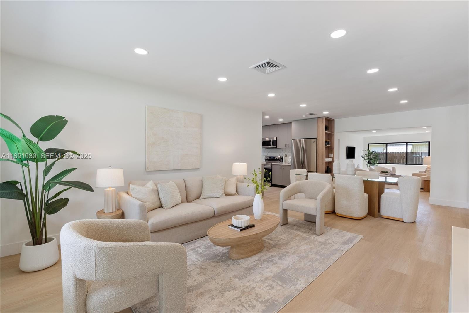 3650 NE 16th Avenue — photo 3