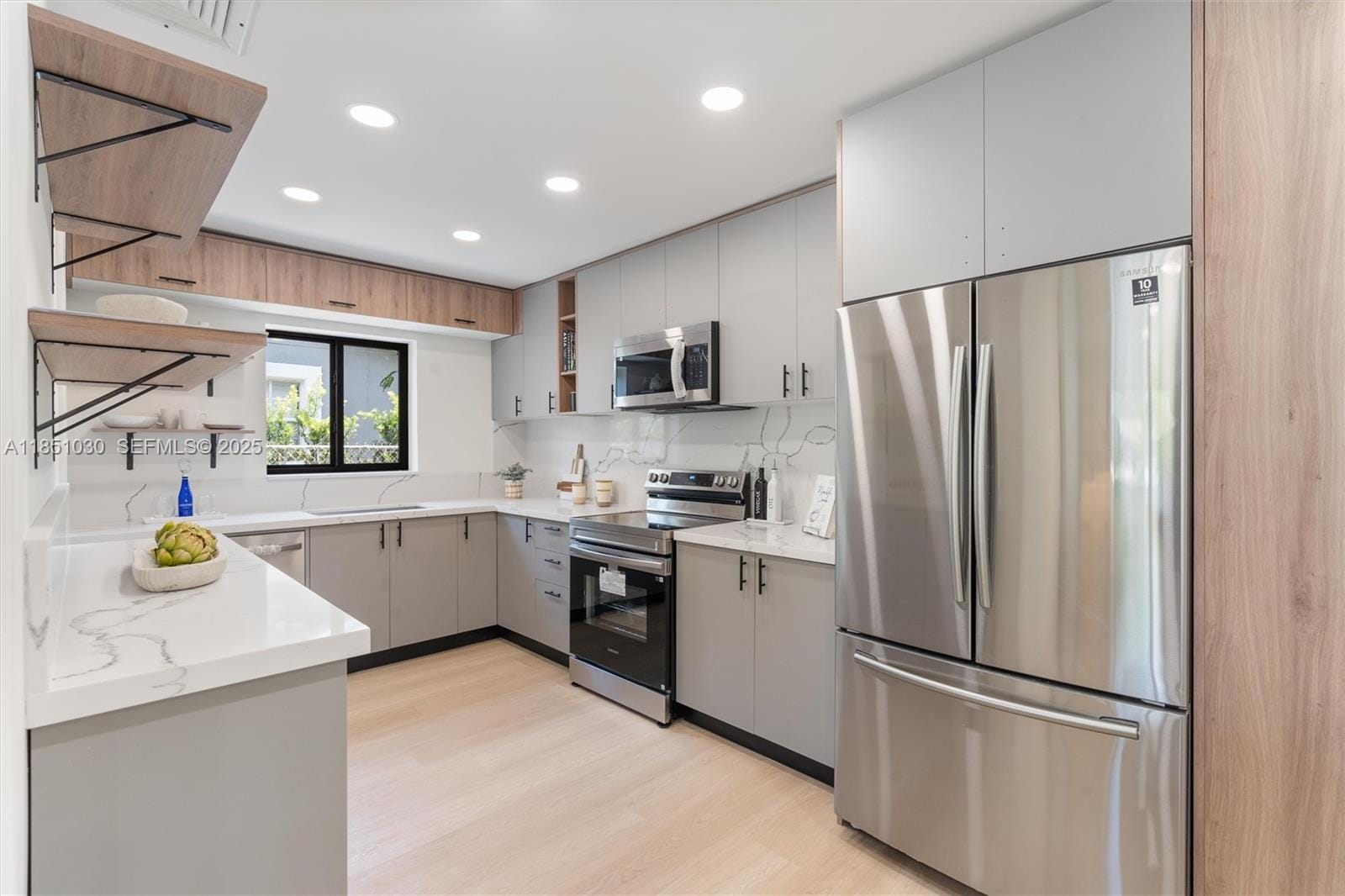 3650 NE 16th Avenue — photo 9