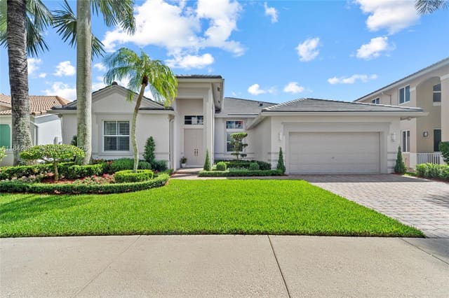 2530 Hunters Run Way, sold in Hunters Pointe, Weston, FL