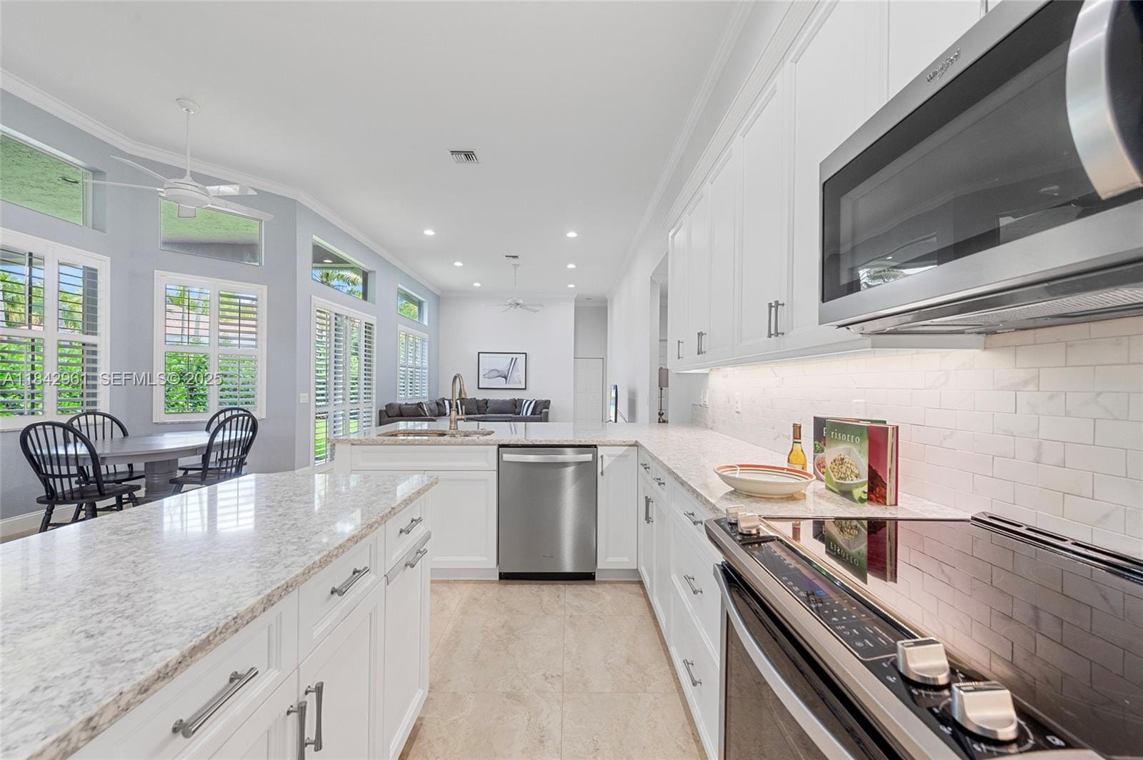 2530 Hunters Run Way, Weston, FL 33327 photo 15
