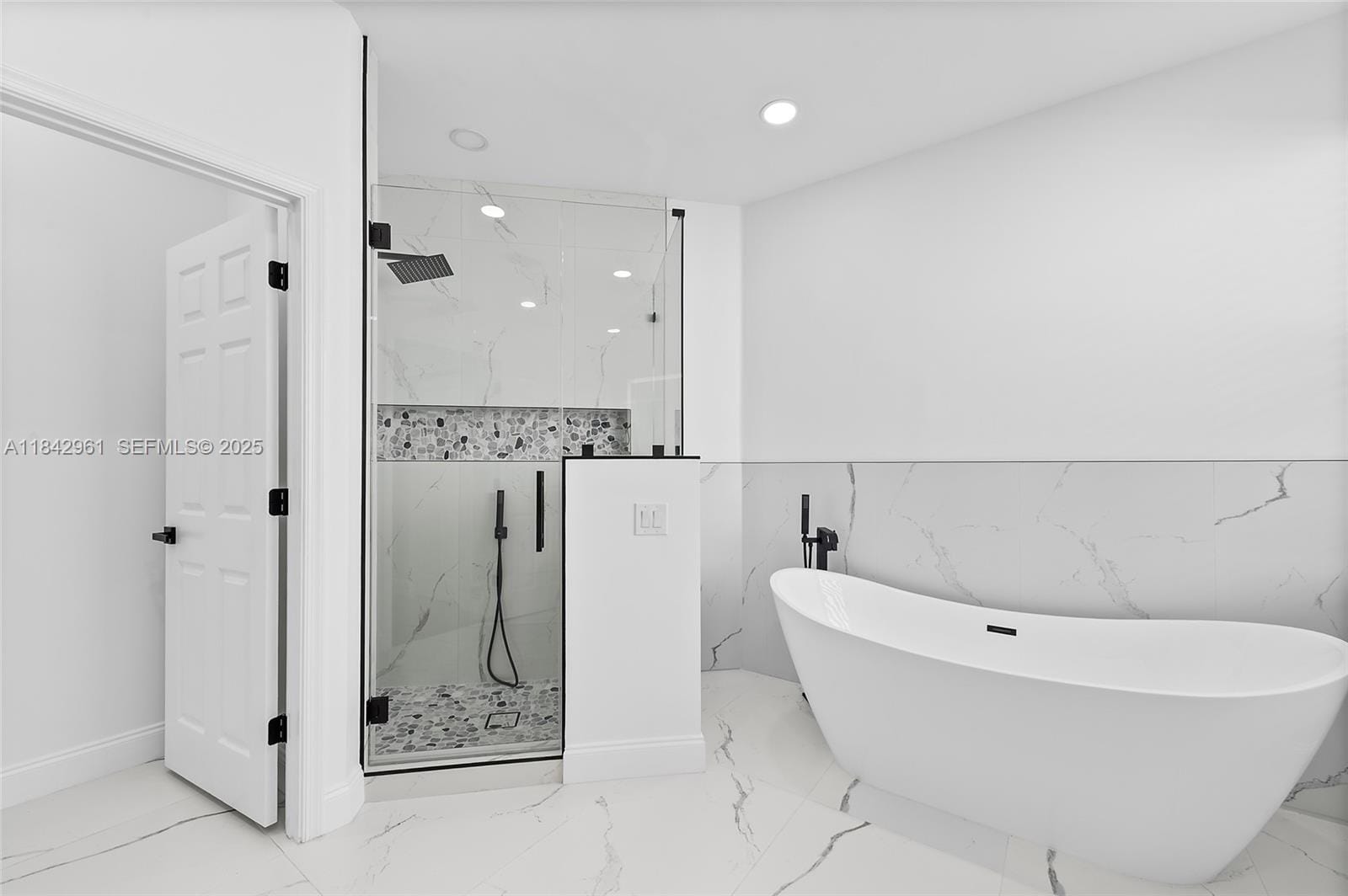 2530 Hunters Run Way, Weston, FL 33327 photo 22