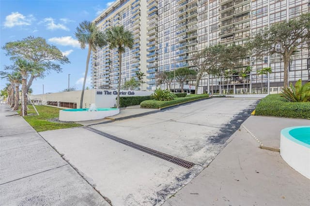 600 NE 36th Street 414, sold in Charter Club Condo, Miami, FL