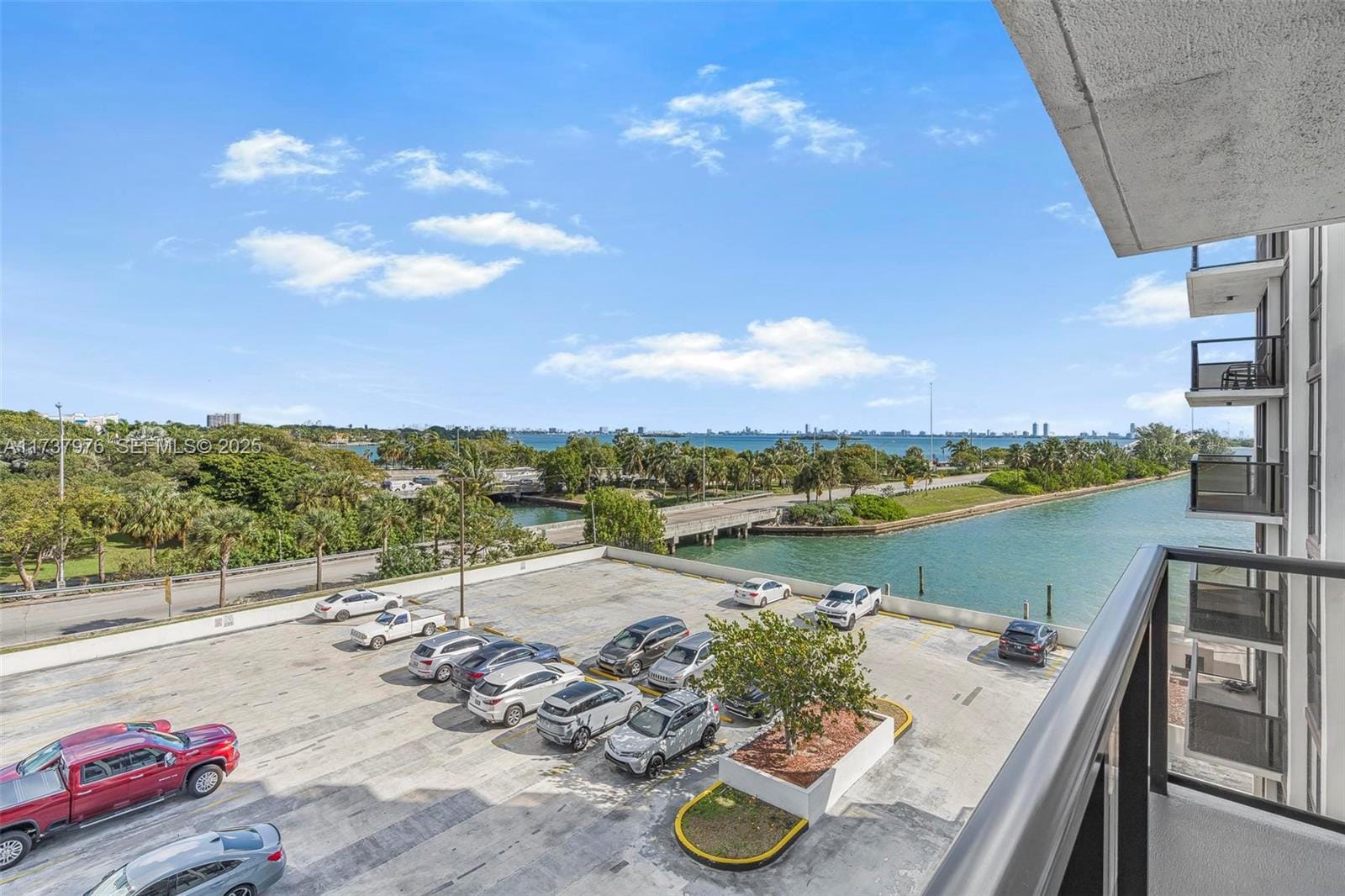 600 NE 36th Street 414, Miami, FL 33137 photo 25