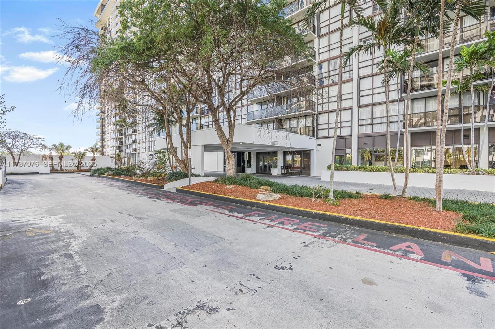 600 NE 36th Street 414, Miami, FL 33137 photo 28