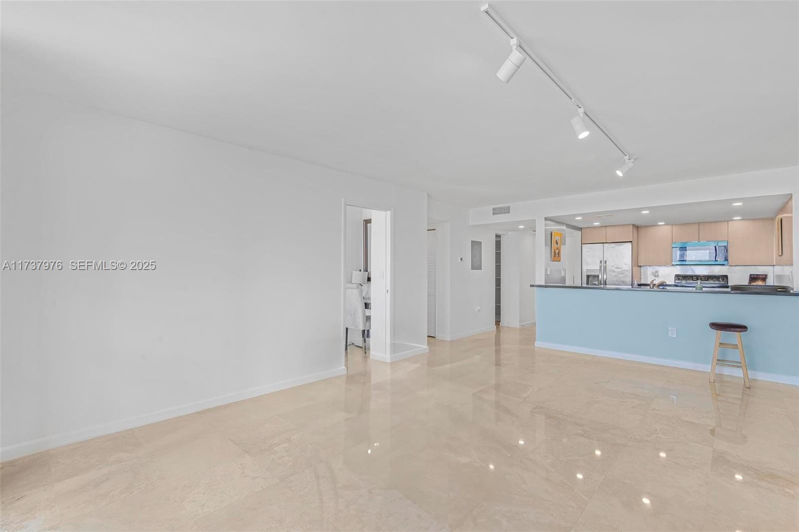 600 NE 36th Street 414, Miami, FL 33137 photo 6
