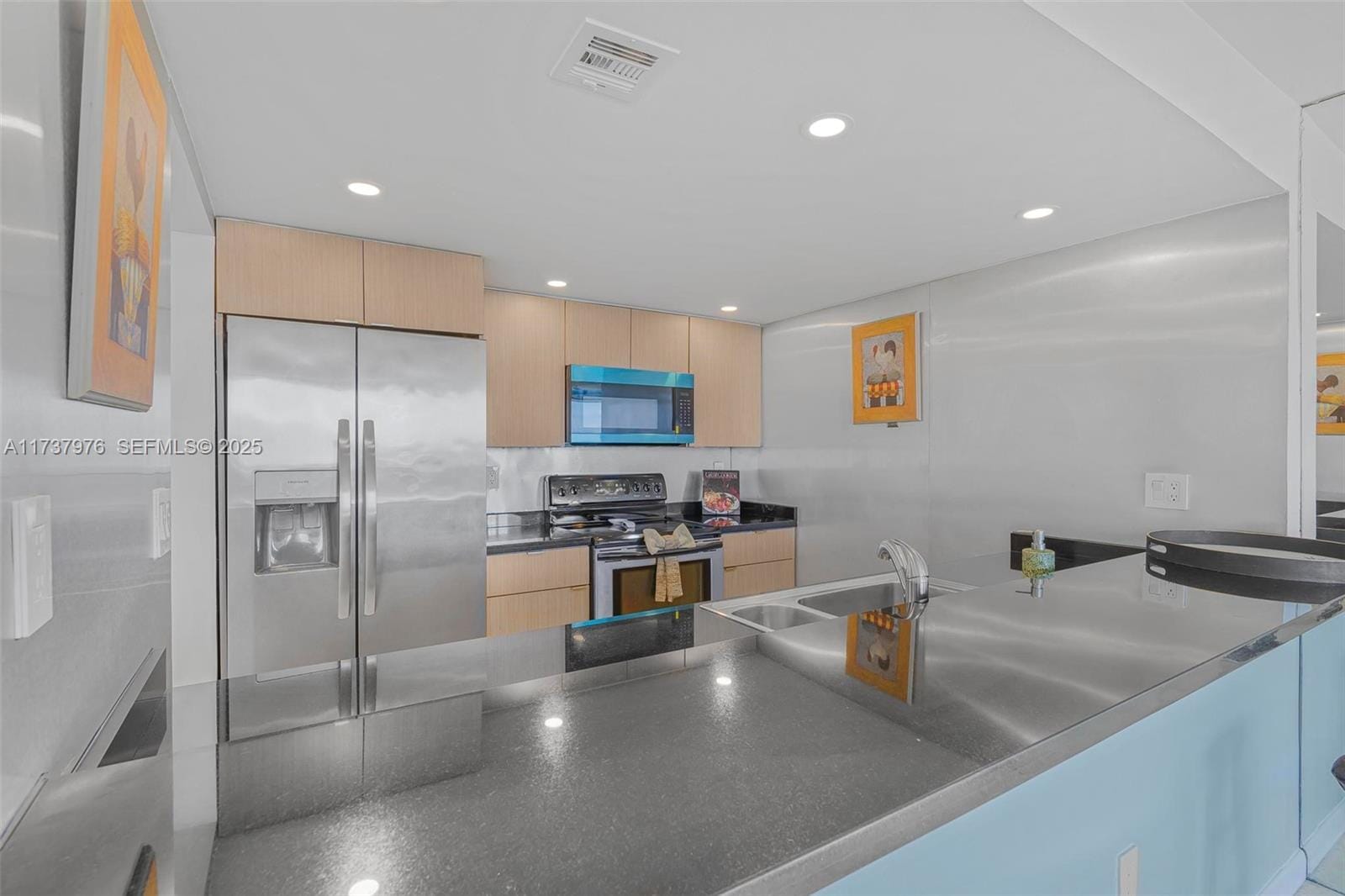 600 NE 36th Street 414, Miami, FL 33137 photo 9