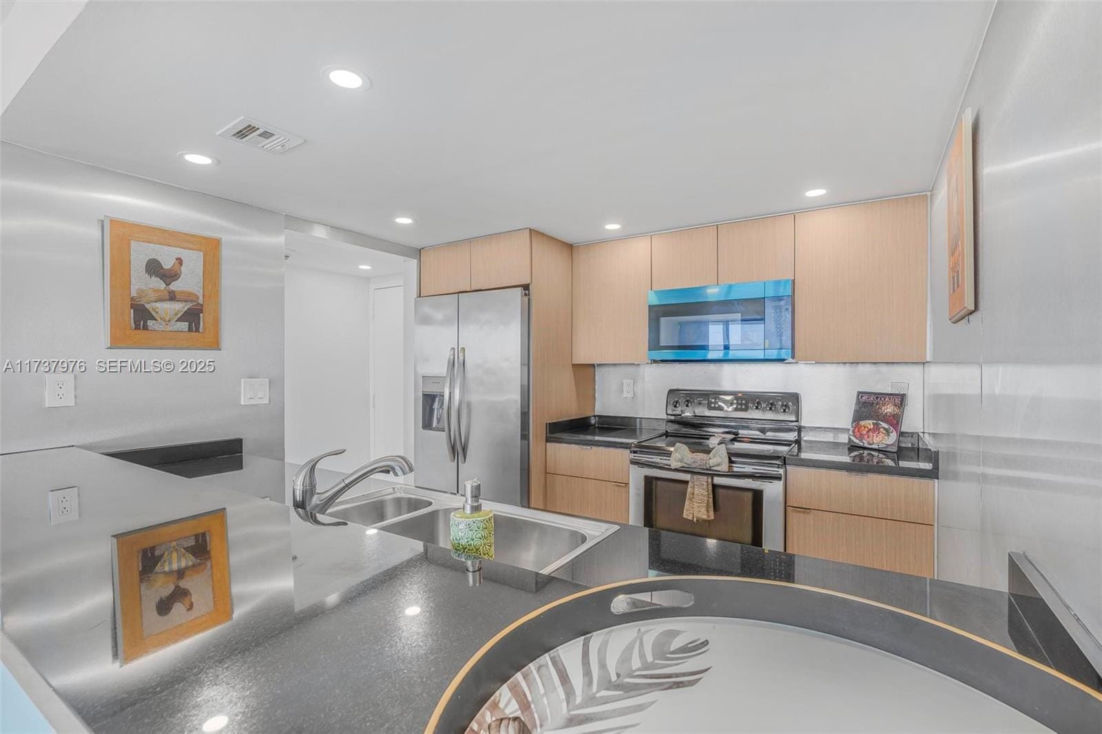 600 NE 36th Street 414, Miami, FL 33137 photo 10