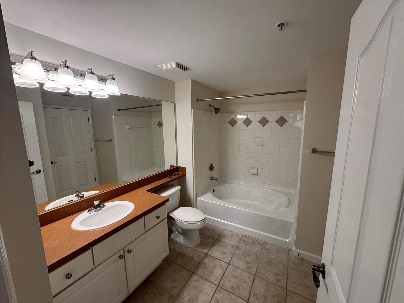 2042 Alta Meadows Lane 1710 — photo 8