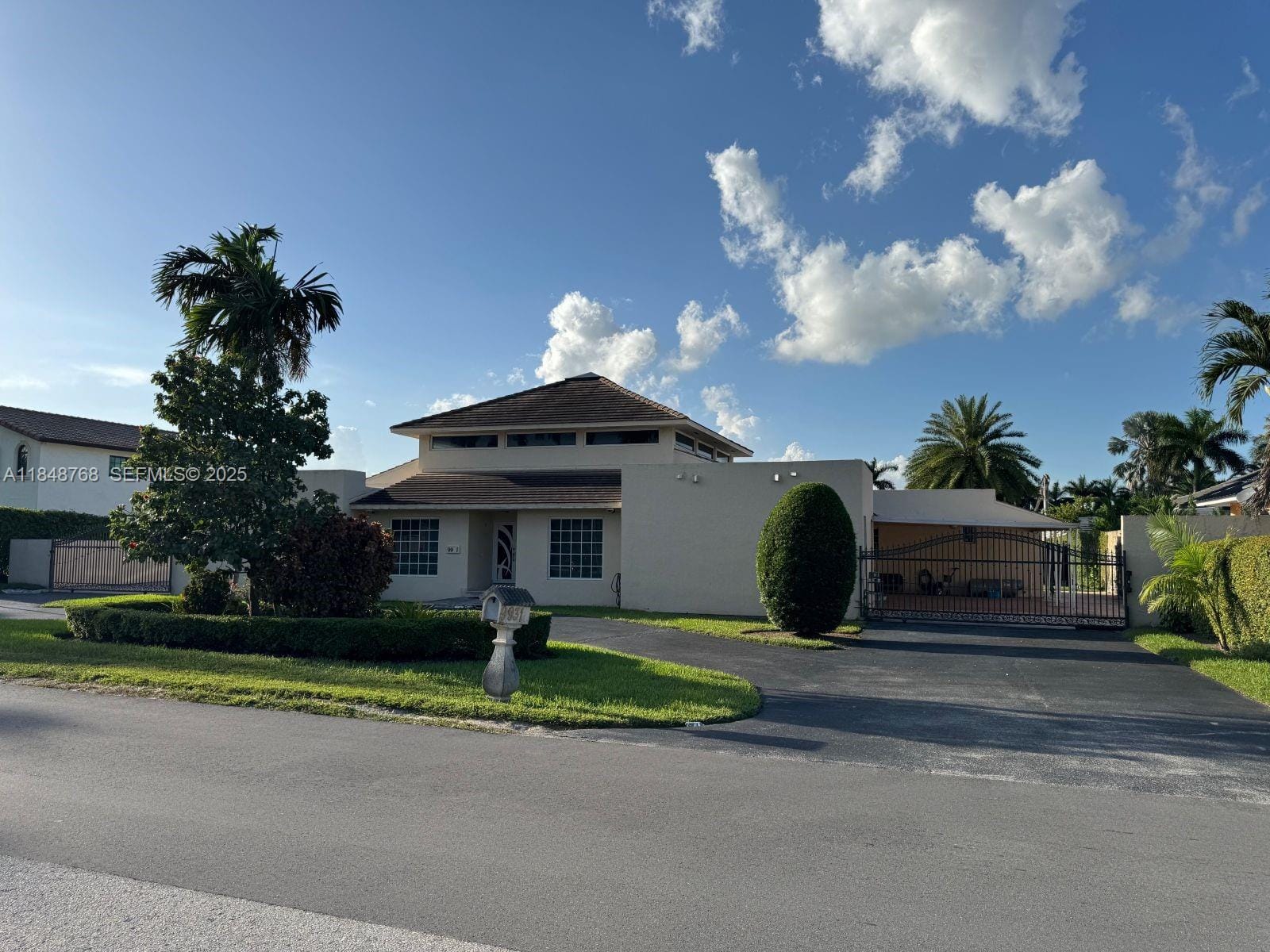 9931 NW 130th Street, Hialeah Gardens, FL 33018