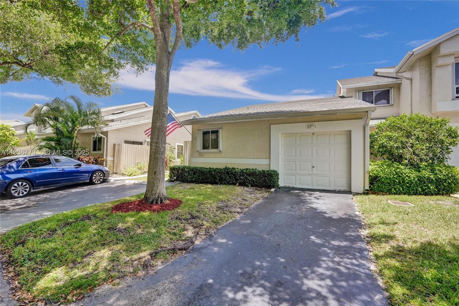 2083 E Discovery E Circle, Deerfield Beach, FL 33442