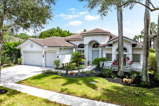 19557 Saturnia Lakes Drive, Boca Raton, FL 33498