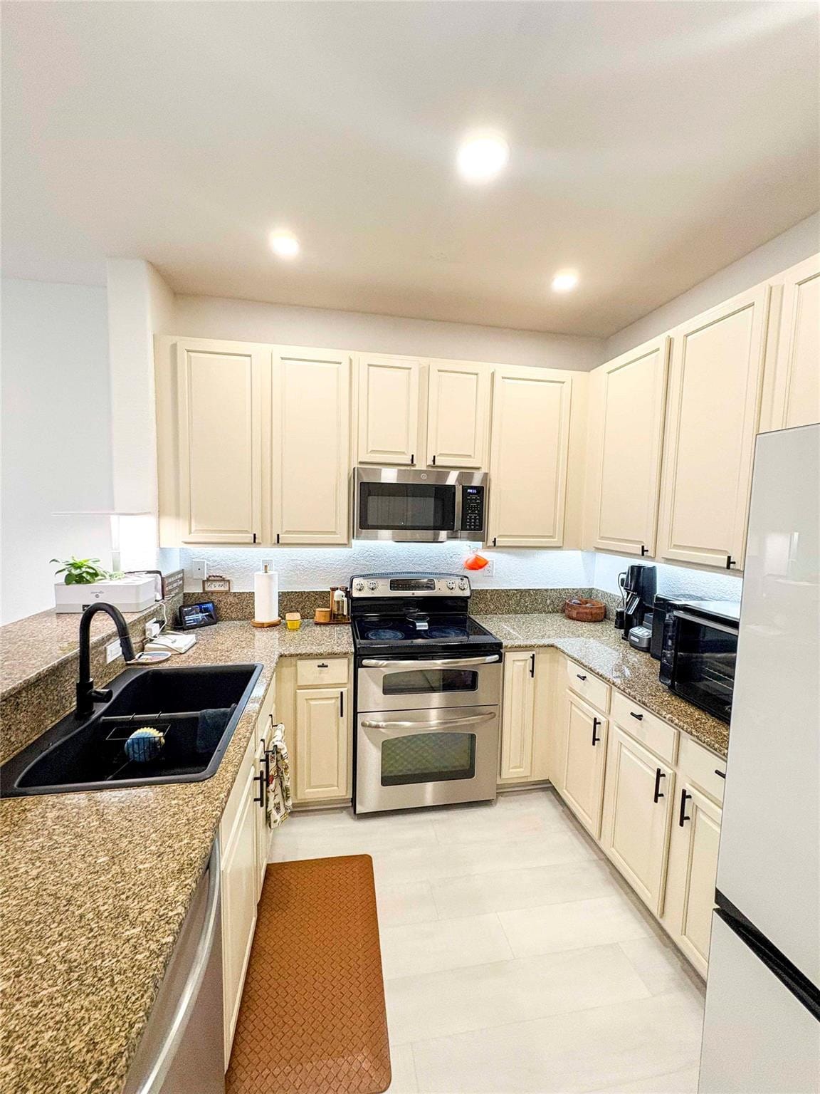 11486 NW 80th Street — photo 7