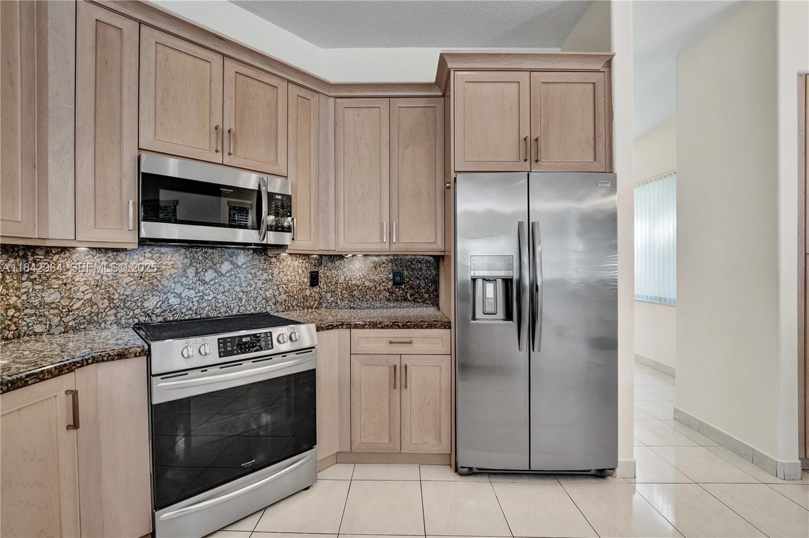 260 Montclaire Drive, Weston, FL 33326 photo 16