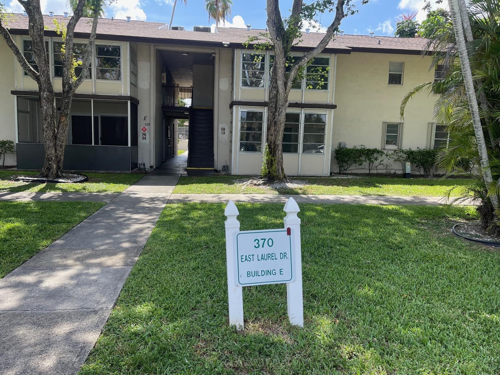 370 E Laurel Drive 1E, Margate, FL 33063