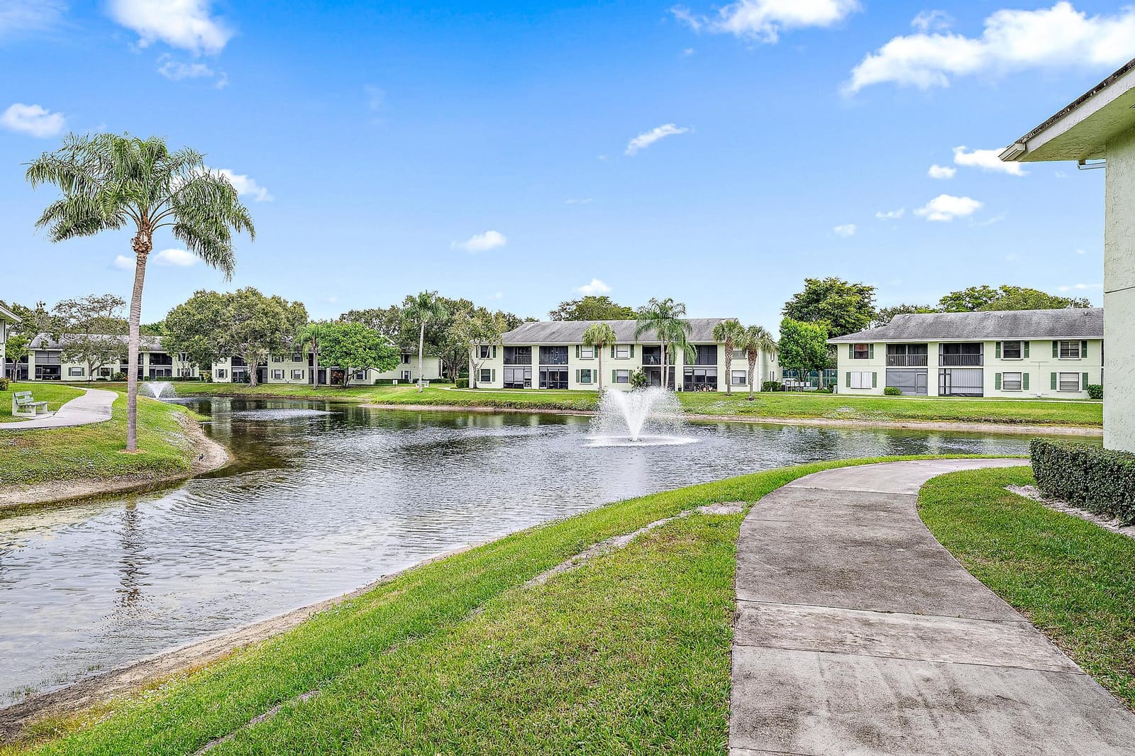 701 Sabal Ridge Circle A, Palm Beach Gardens, FL 33418