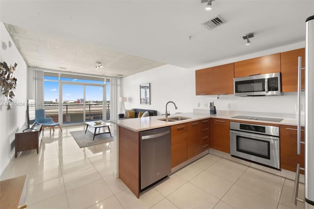3250 NE 1st Avenue 713, Miami, FL 33137