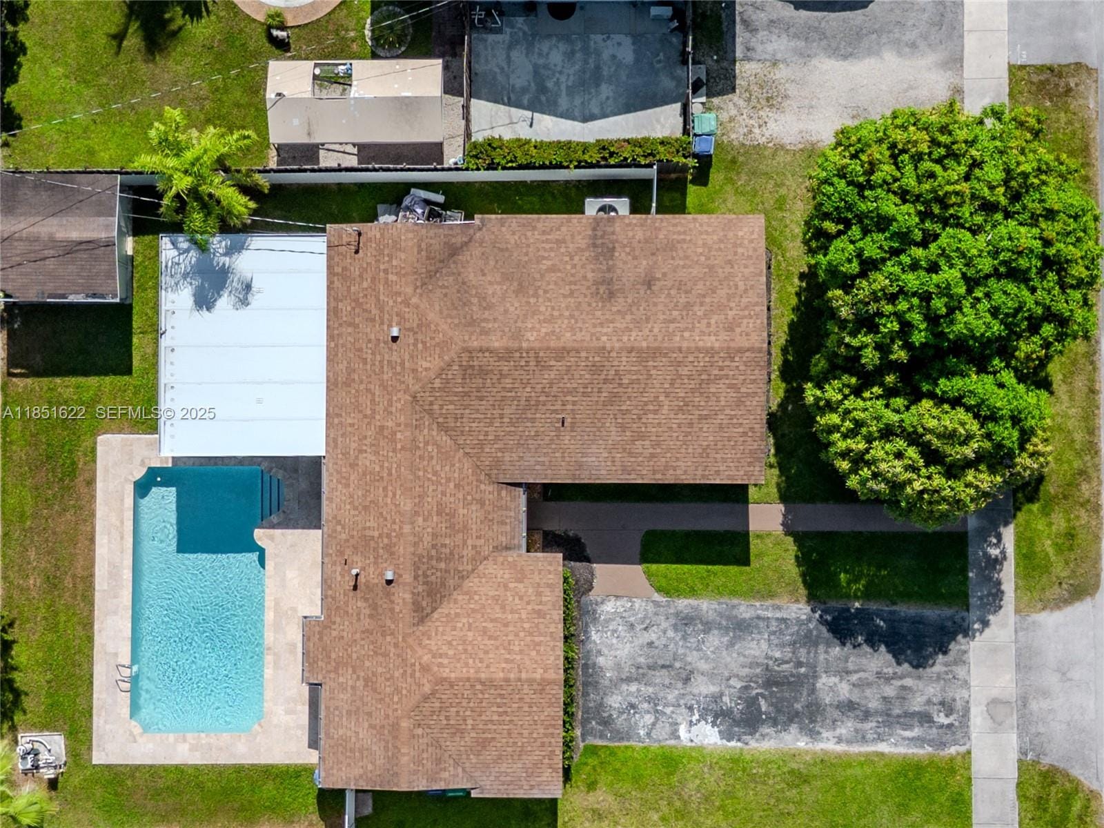 10450 SW 162nd Terrace, Miami, FL 33157 photo 2