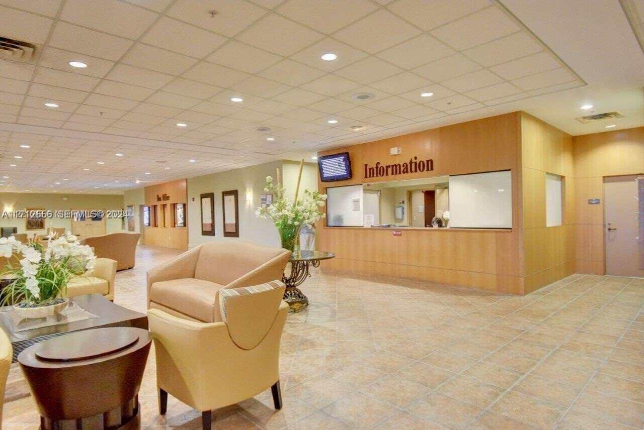 385 Fanshaw J J, Boca Raton, FL 33434, Boca Raton