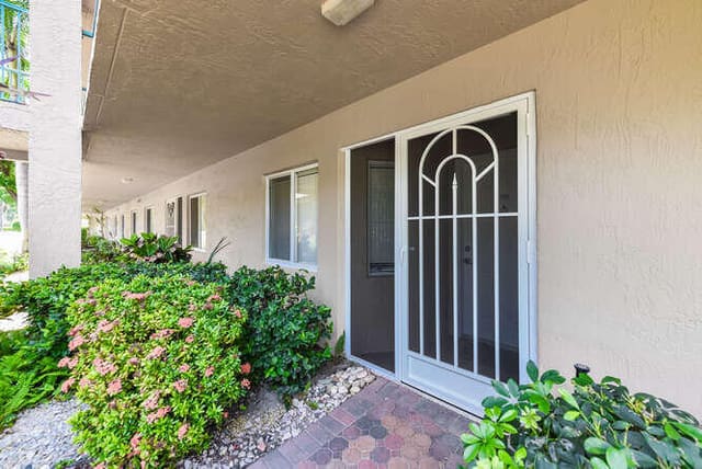 5749 Gemstone Court 105, sold in Coral Cove Condo, Boynton Beach, FL